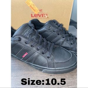 Men’s Levi’s black shoes